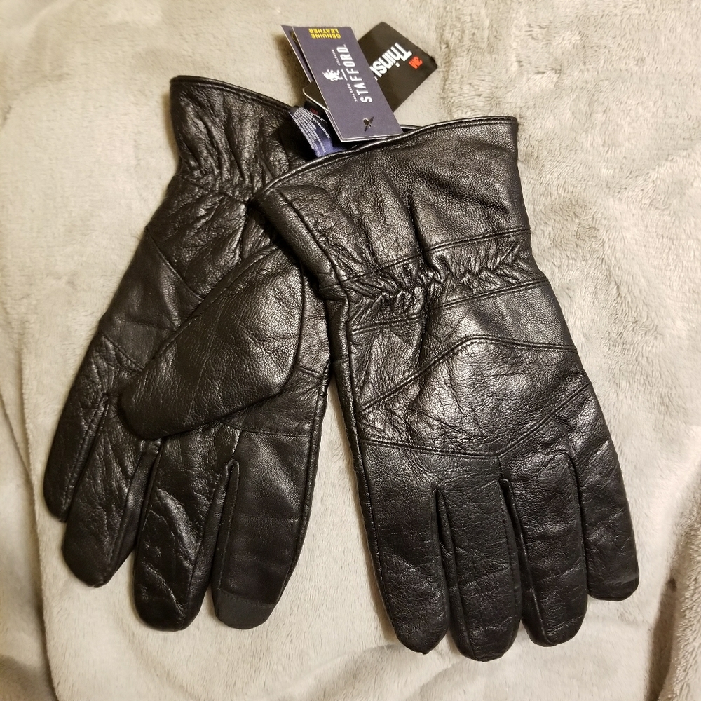 MENS GLOVES. (NWT)